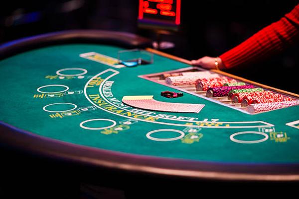 Safe Gambling Practices: How to Set Limits and Recognize Warning Signs